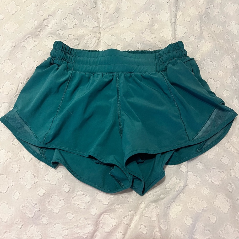 Lululemon hotty hot shorts size 4